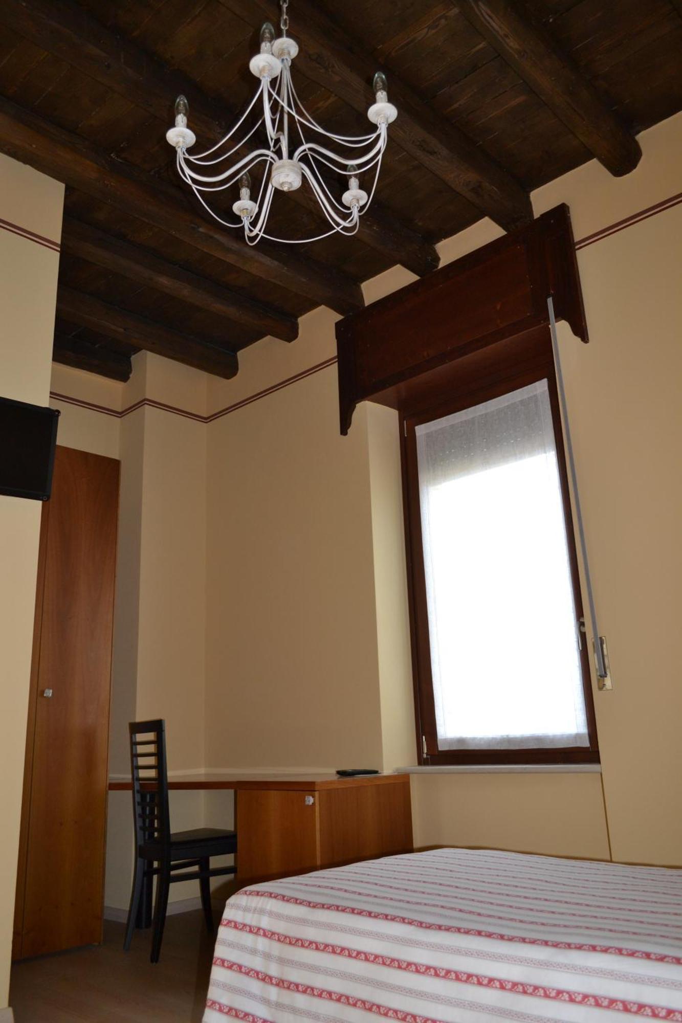 קאבאיון ורונסה Locanda La Sosta חדר תמונה